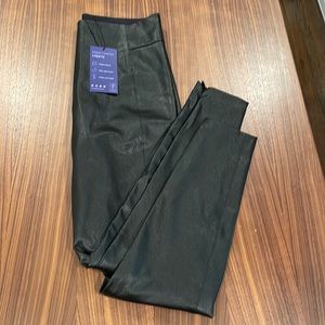 NWT! Honeylove Vegan Leather Leggings M